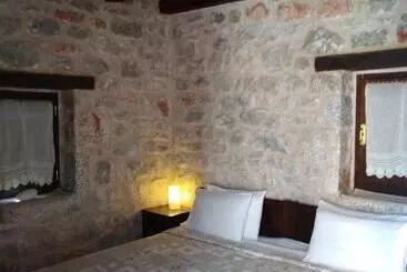 Hôtel Pirgoi Edem