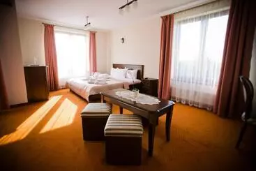 ペンション Cedrowy Dworek