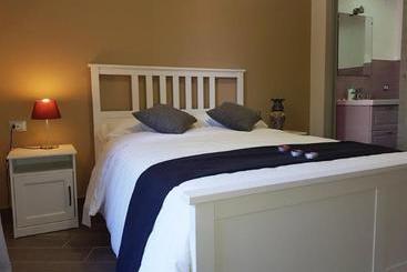 Auberge Armed Toubkal Trek  Hostel