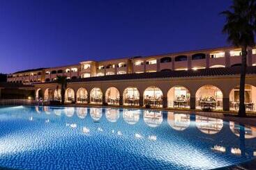 هتل La Vista Kirishima Hills