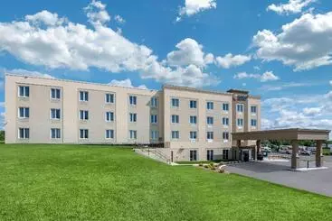 Hotelli Comfort Inn & Suites
