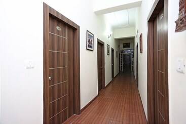 Hotel The Marc Blu By Oyo Rooms