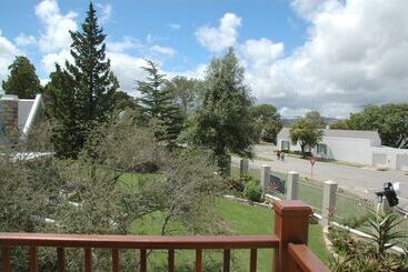 بنسيون St Aidan S Manor