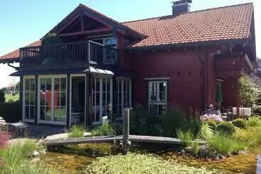 ツーリストアパートメント Feriewohnung Klassik Im Roten Haus