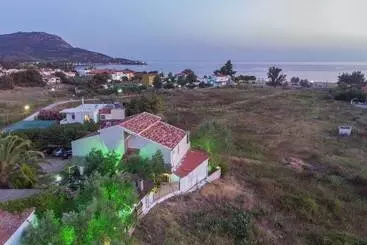 Pension  Pagona House