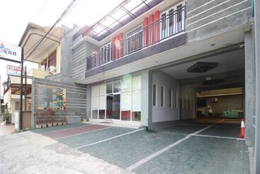 호텔 Reddoorz Near Stpn Jogja