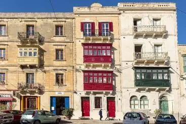 مسافرخانه The Snop House