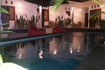 پانسیون Cape Rose2