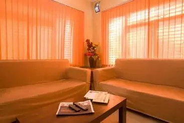 Sirahali Khusbu Hotel & Lodge By OYO Rooms