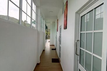 Hill Cool Hotel & Restaurant