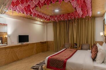 هتل Primo Resorts