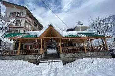 Hotel Purnima Guest House Manali