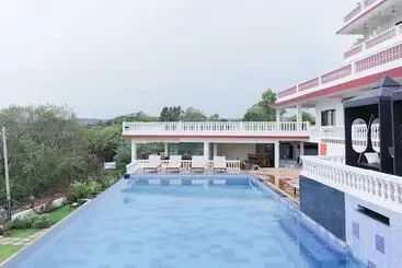 Hotel Treebo Aarya Boulevard
