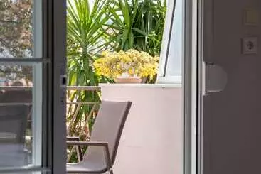 Turistihuoneistot Naias