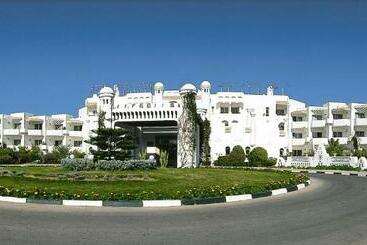 Otel El Mouradi Skanes