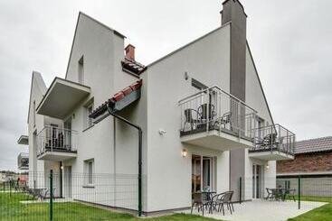 ツーリストアパートメント Aparthotel Marina Jastarnia