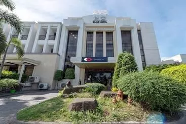 ホテル Capital O 176 Bliss