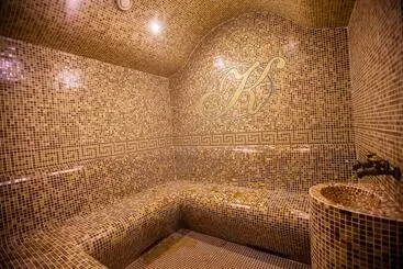 هتل Dombay Palace