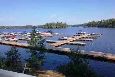 کلبه Villas Marina Of Lake Muskoka