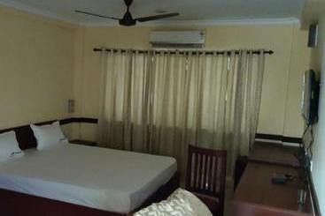 בית מלון כפרי Jk Regency