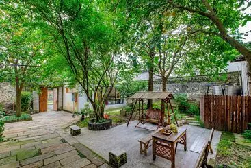 Wuzhen Fuchang Bridge Inn