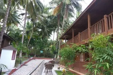 Resort Sterling Anaikatti