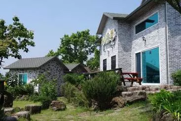 Lionhill Pension