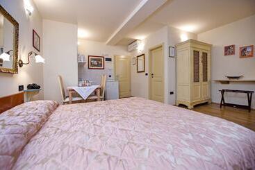 ツーリストアパートメント Antica Porta Sul Mar