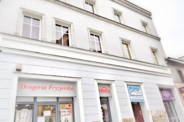 דירות לתיירים Aparthouse Apartamenty Centrum