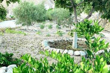 آپارتمان‌های توریست‌ها Summer House Collection