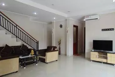 Pensió Dipondok Homestay Uluwatu