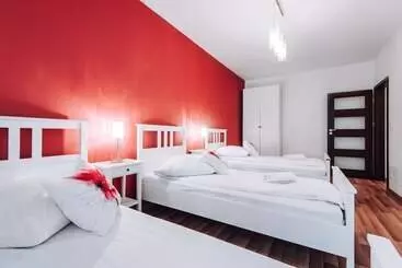 آپارتمان‌های توریست‌ها City Lights Apartments