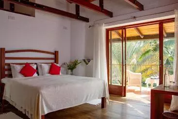 Hotel Bougainvillea Retreat