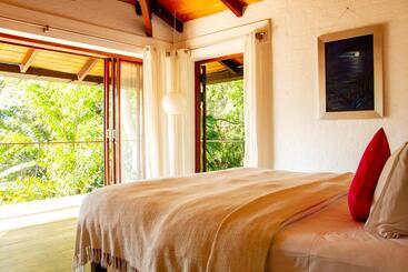 Hotel Bougainvillea Retreat