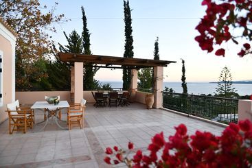 Tourist flats Plane Tree Villa