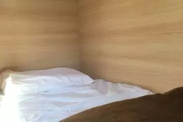 Bed And Yoga Tokyo   Hostel, Caters To Women