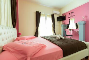 בית מלון כפרי La Terra Nostra