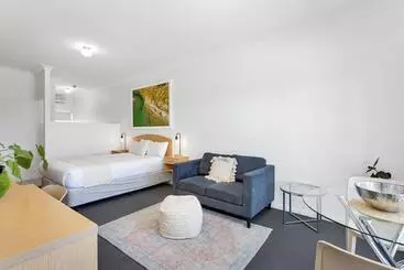 Coast Motel And Apartments