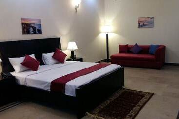 هتل Serene Residence