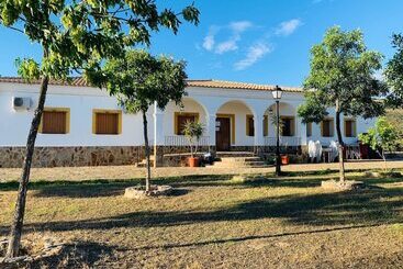 Mökkimajoitus Complejo Rural El Buraco