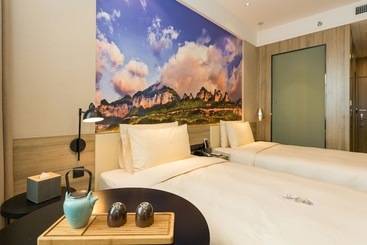 Atour Hotel Chongqing Hongyadong Riverview