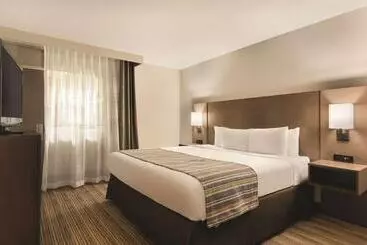 هتل Country Inn & Suites By Radisson, Fergus Falls, Mn