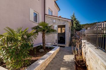 آپارتمان‌های توریست‌ها Bellistra Apartments Rabac