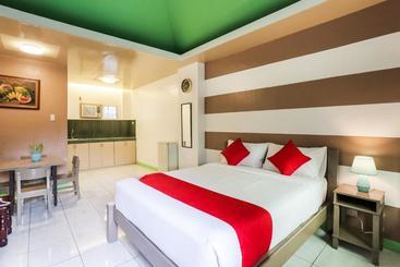 Hotel Oyo 250 A&b Complex