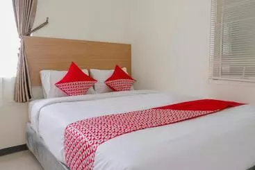 Hotel Oyo 1247 Antosa Family Residence