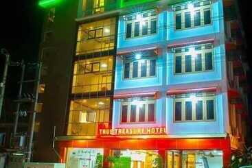 هتل True Treasure