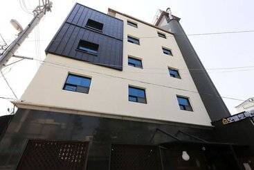 Hotel Cheongju Bungmunro Tomato