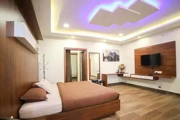 Majatalo Aira Residency Kothagiri By Lexstays