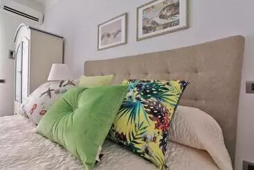 تختخواب و صبحانه Solidea Bnb