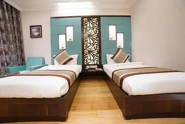 Hotel 18 Keys